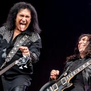 Gene Simmons och Brent Woods uppträder i Tyskland sommaren 2024.