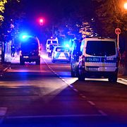 Polis på plats vid Tiergarten-parken i Berlin efter att en bilist kört in i en folkmassa.