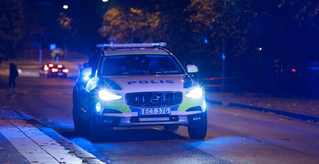 Polis i Södertälje under lördagen.  Christine Olsson / TT NYHETSBYRÅN