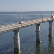 Ölandsbron, arkivbild av trafik.