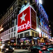 Macy’s sänkte sin helårsprognos på grund av tullarna.