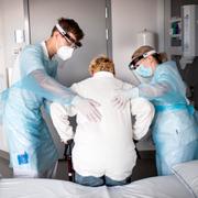 Tidigare covidpatient rehabiliteras på Akademiska sjukhuset i Uppsala. 