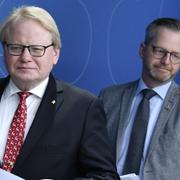 Hultqvist och Damberg på pressträffen. 