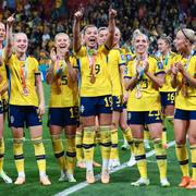 Sweden celebrate with their bronze medals after defeating Australia in the Women's World Cup third place playoff soccer match in Brisbane, Australia, Saturday, Aug. 19, 2023. (AP Photo/Tertius Pickard)  BRI192