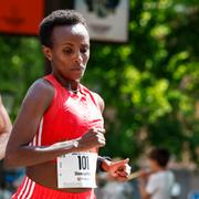 Etiopiens Shewarge Alene under Stockholm marathon den siste maj i år. 