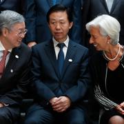 Arkivbild: Centralbankschefen Zhou Xiaochuan, Kinas finansminister Xiao Jie och Internationella valutafondens chef Christine Lagarde. 