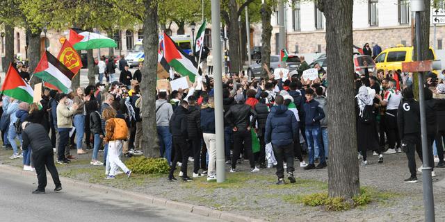 Stökigt Vid Demonstration Utanför Israels Ambassad