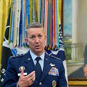 Försvarschef Dan Caine. 