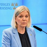 Socialdemokraternas ekonomisk-politiska talesperson Mikael Damberg (S) och partiledare Magdalena Andersson (S) under en pressträff.
