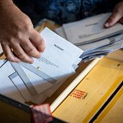 Åklagaren utreder ”otillbörligt verkande vid röstning” kopplat till V-politikern Mohamed Abdukardir Alis valkampanj i Borlänge.