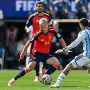 Spaniens Dani Olmo hör till en av matchens huvudrollsinnehavare så här långt.