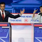 Vivek Ramaswamy och Nikki Haley under debatten.