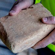 Hundratusentals jobb inom EU hotas av energikrisen.