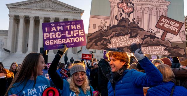 Abortmotståndare vid högsta domstolen i Washington. Andrew Harnik / AP