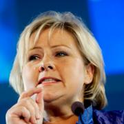 Erna Solberg, Høyre-ledare.