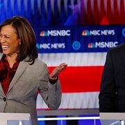 Kamala Harris och Andrew Yang under en presidentvalsdebatt 2020.