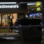 Nyårsmordet skedde i Vällingby Centrum, utanför McDonalds. 