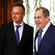 Ungerns utrikesminister Péter Szijjártó och Rysslands utrikesminister Sergej Lavrov.