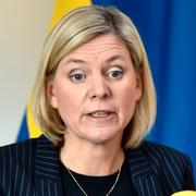 Finansminister Magdalena Andersson (S) meddelar vid en pressträff att Skatteverkets generaldirektör Ingemar Hansson blir av med sitt uppdrag.