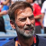Jürgen Klopp på plats vid kvartsfinalen mellan Frankrike och Marocko under årets fotbolls-VM.