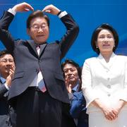 Sydkoreas nye president Lee Jae-Myung med frun Kim Hea Kyung.