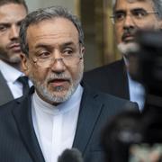 Abbas Araghchi under ett möte med flera EU-länder i Genève i Schweiz i fredags. 