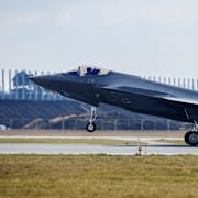 Amerikansk F-35 på den danska flygbasen Skrydstrup.