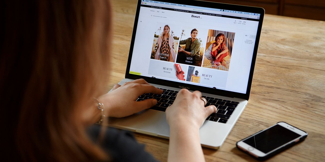 E-handelsbolaget Boozt Fashion (Boozt.com) ses på en datorskärm.