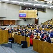 Rysslands premiärminister Michail Misjustin talar inför duman i februari.