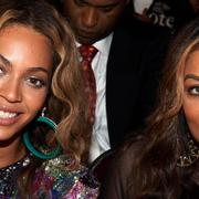 Beyoncé Knowles och hennes mammaTina Knowles-Lawson.