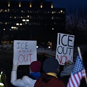 Demonstranter i Minneapolis.