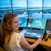 Arkivbild på flygledare under utbildning.