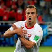 Xherdan Shaqiri efter sitt mål mot Serbien.