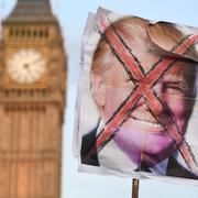 Protester i London mot Donald Trump.