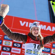 Frida Westman jublar efter dagens tävling.