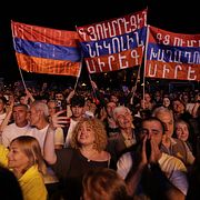 Anhängare till sittande premiärministern Nikol Pashinyan