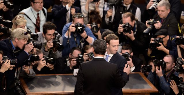 Arkivbild: Mark Zuckerberg vittnar inför den amerikanska kongressen efter att skandalen med Cambridge Analytica tagit fart.  BRENDAN SMIALOWSKI / AFP