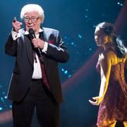 Jan Malmsjö framför bidraget Leva livet under repetitionerna inför Melodifestivalens deltävling två i Malmö Arena på fredagen.