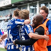Göteborgs spelare jublar efter 2-3 av Felix Eriksson under fotbollsmatchen i Allsvenskan mellan IFK Göteborg och Örgryte.
