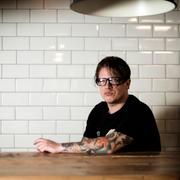 Robert Pettersson, sångare i Takida och Stiftelsen.