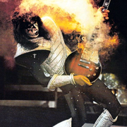 Ace Frehley i äldre och yngre dagar.