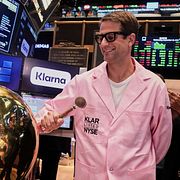 Klarnas vd Sebastian Siemiatkowski vid börsnoteringen av Klarna i höstas.