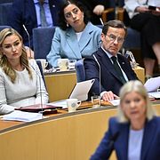 Arkivbild. Kristdemokraternas partiledare Ebba Busch, Moderaternas partiledare Ulf Kristersson, Socialdemokraternas partiledare Magdalena Andersson och Liberalernas partiledare Simona Mohamsson under partiledardebatt i riksdagen.