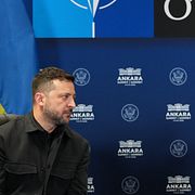 Presidenterna Volodymyr Zelenskyj och Donald Trump under Natomötet i Turkiet tidigare i juli.