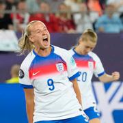 Englands Beth Mead firar ett mål mot Wales i kvällens match. 