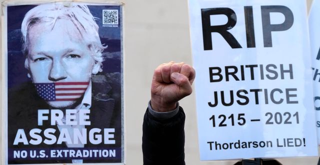 Demonstranter för Julian Assange. Frank Augstein / AP