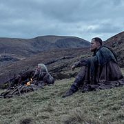 Hugh Jackman och Bill Skarsgård i ”The Death of Robin Hood.”