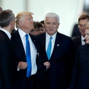 Donald Trump under hans senaste Natotoppmöte, där han sågs knuffa Montenegros dåvarande president.
