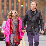 Sarah Jessica Parker och John Corbett i ”... And just like that”.