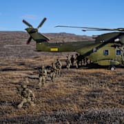 Danska styrkor övar på Grönland.